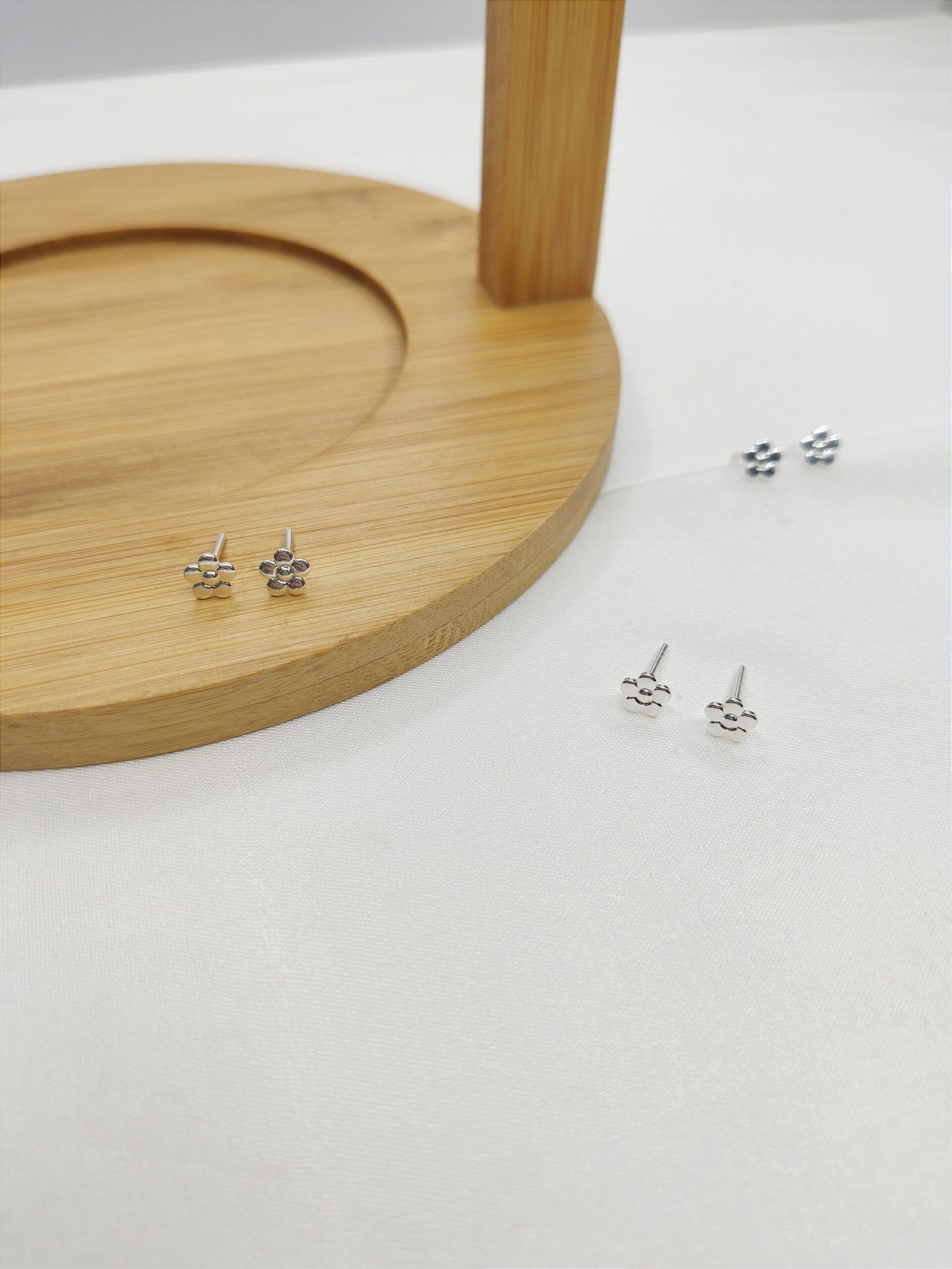 Brinco Florzinha Tarraxa Feminino Prata